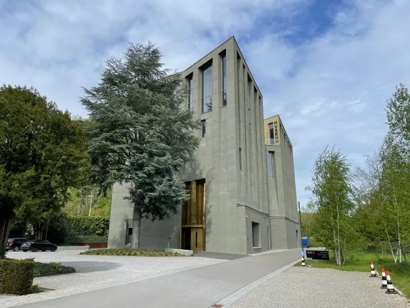 MAC Museum Art & Cars Hauptgeb&auml;ude
